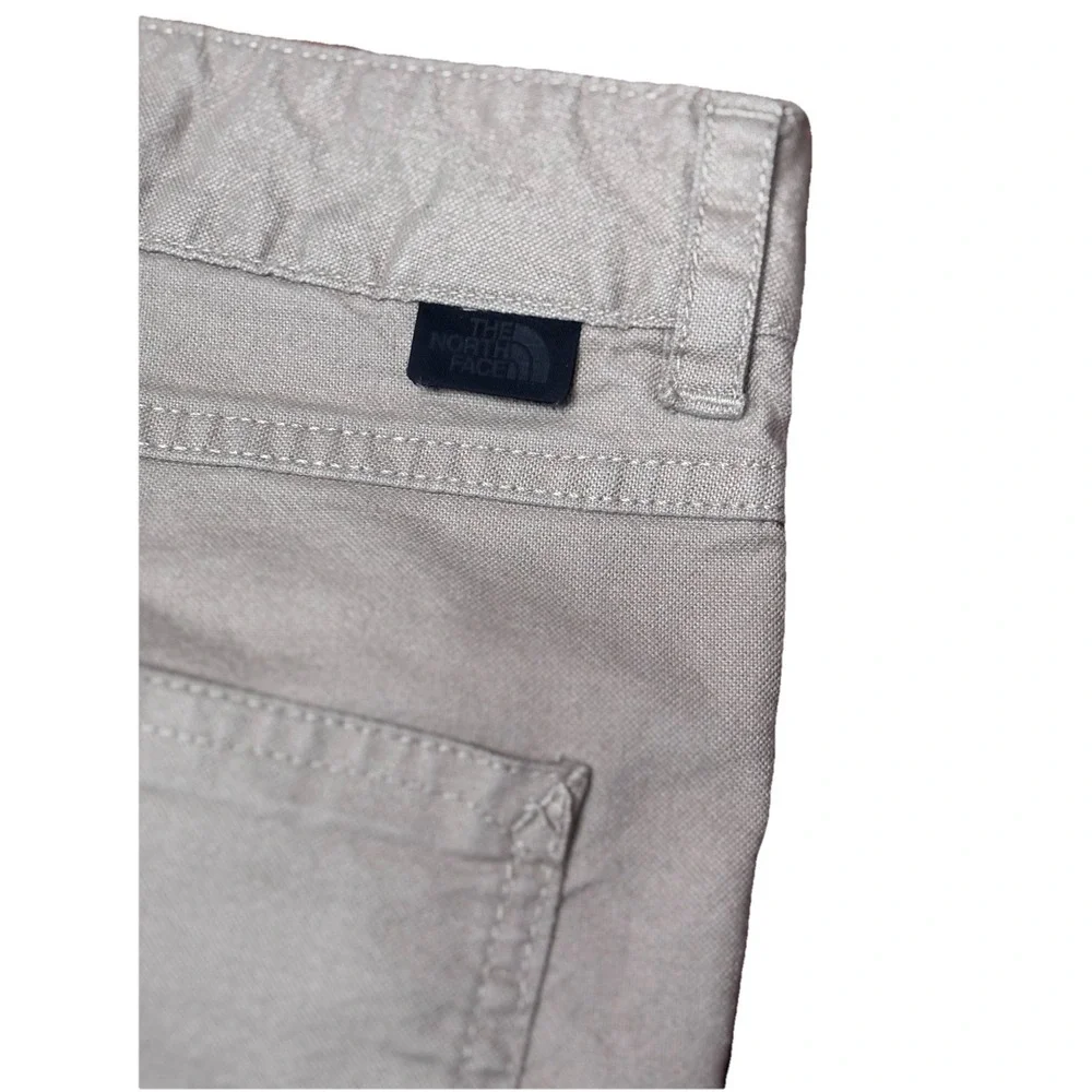 The North Face Men's Shorts Size 38 Khaki Tan Hiking Outdoor Zip Pocket‎ Stretch